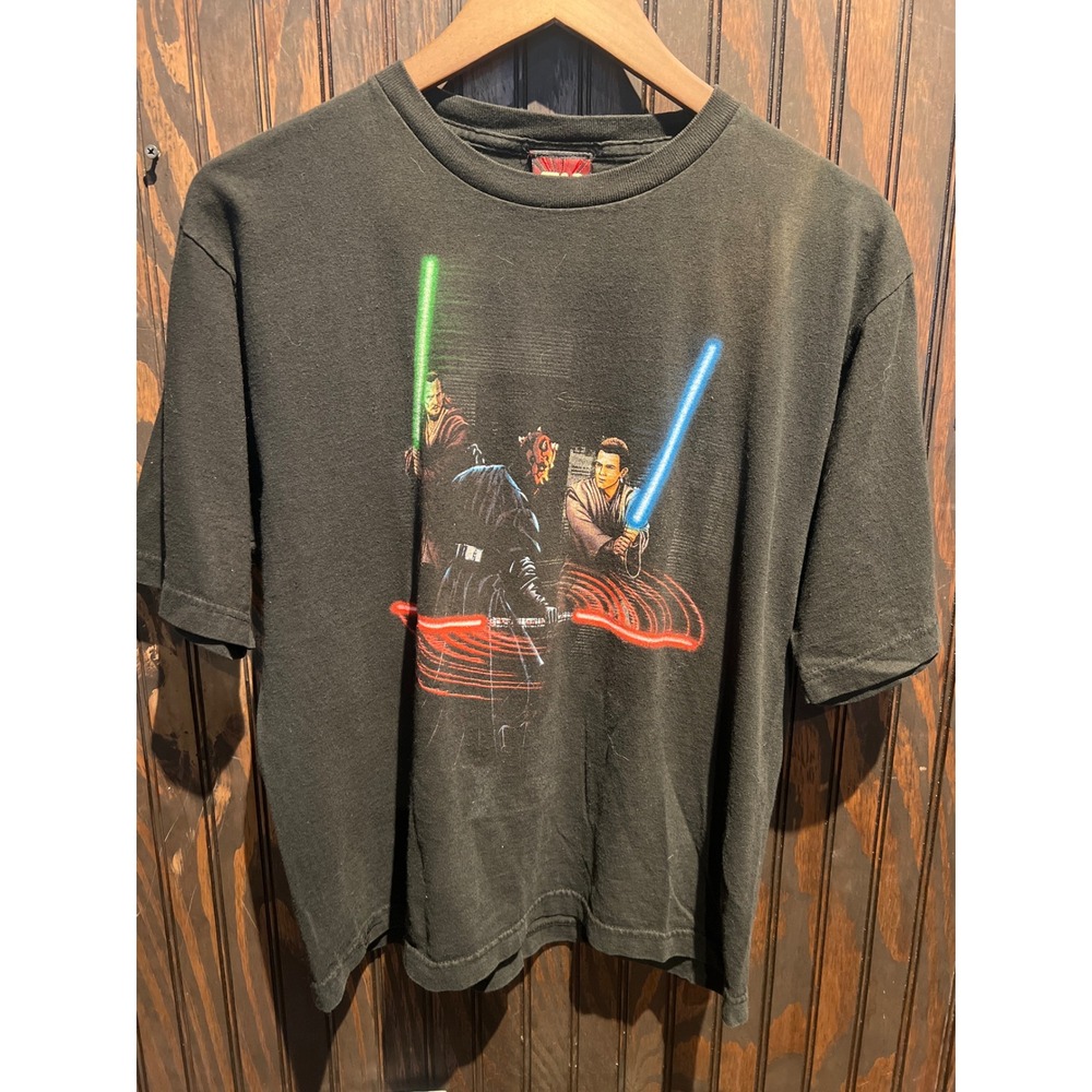 Vintage Star Wars Episode I Darth Maul Lightsaber Duel Graphic T-Shirt Black L
